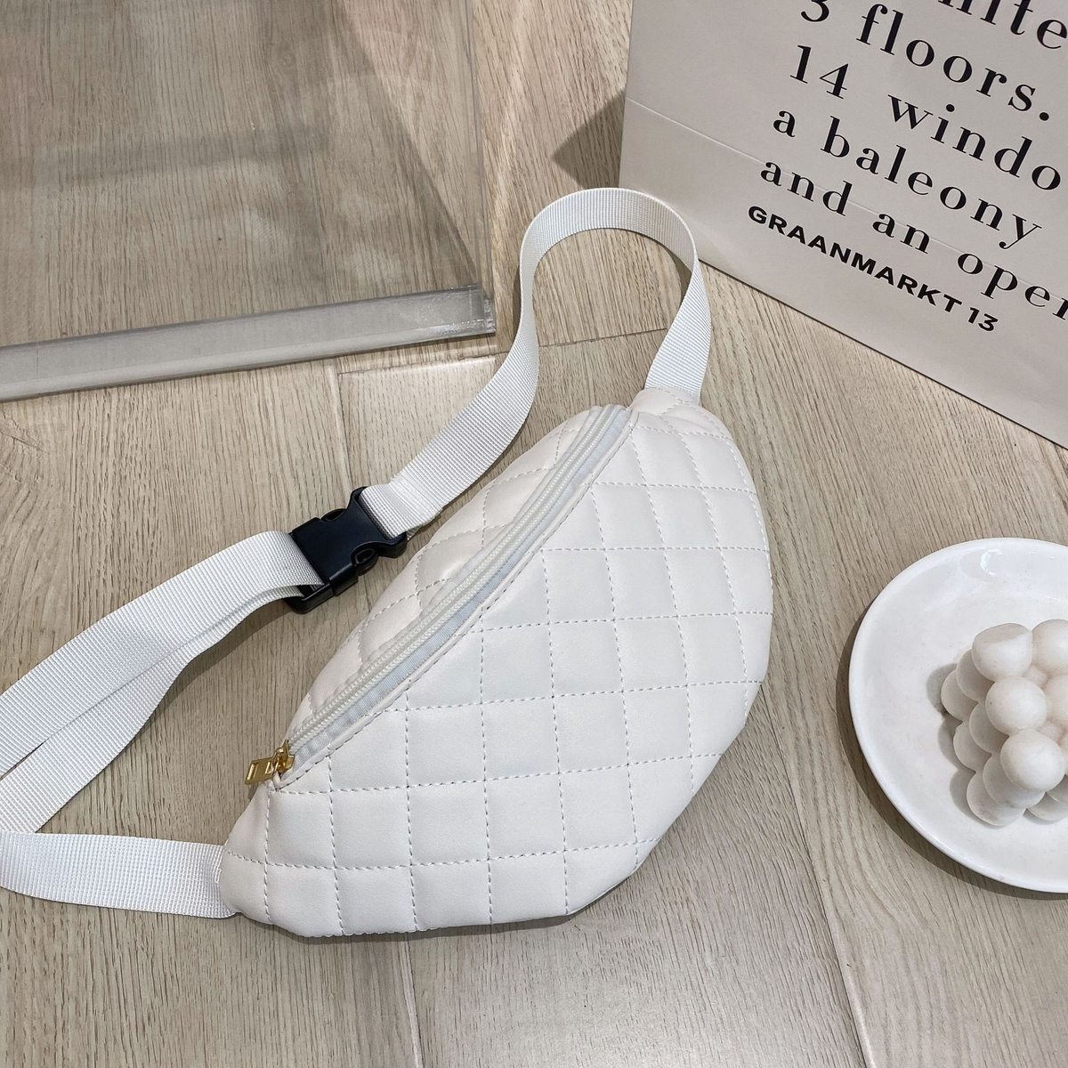 UrbanFlex Bag: Stylische Hüft- & Crossbody-Tasche aus tierfreiem Leder
