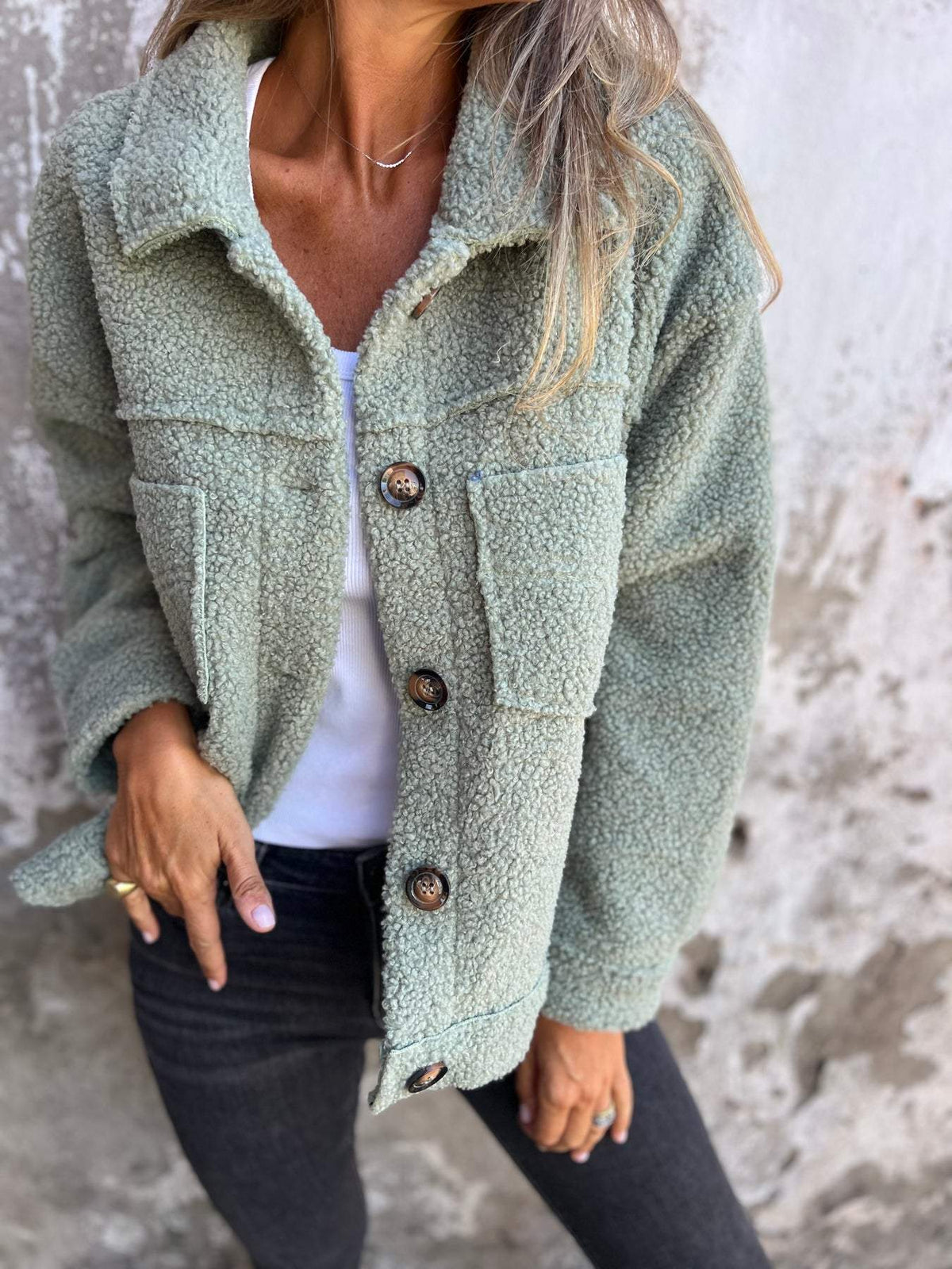 Sanne's Gemütliche Teddyjacke – Für Warme sowie Stilvolle Tage