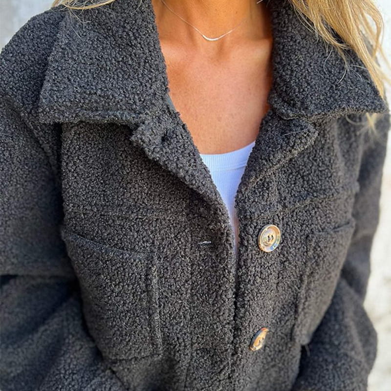 Sanne's Gemütliche Teddyjacke – Für Warme sowie Stilvolle Tage