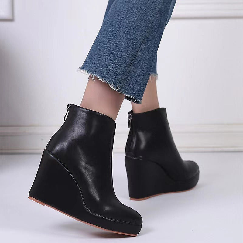 Stiefel mit Reißverschluss, Plateau und runder Zehenpartie