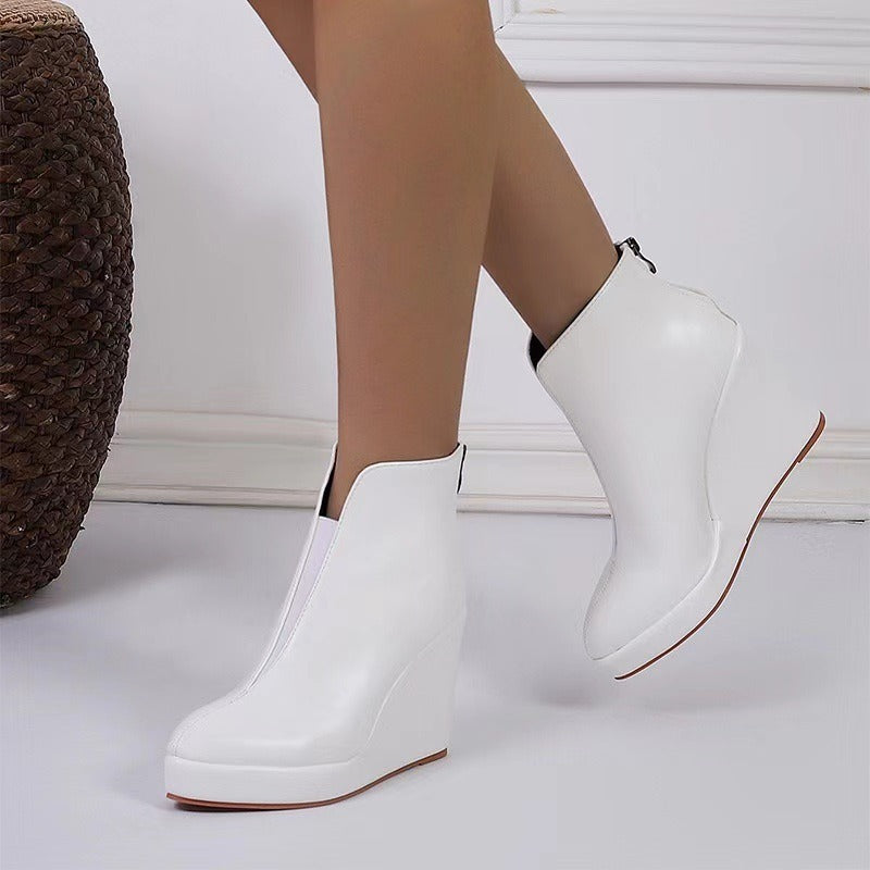 Stiefel mit Reißverschluss, Plateau und runder Zehenpartie