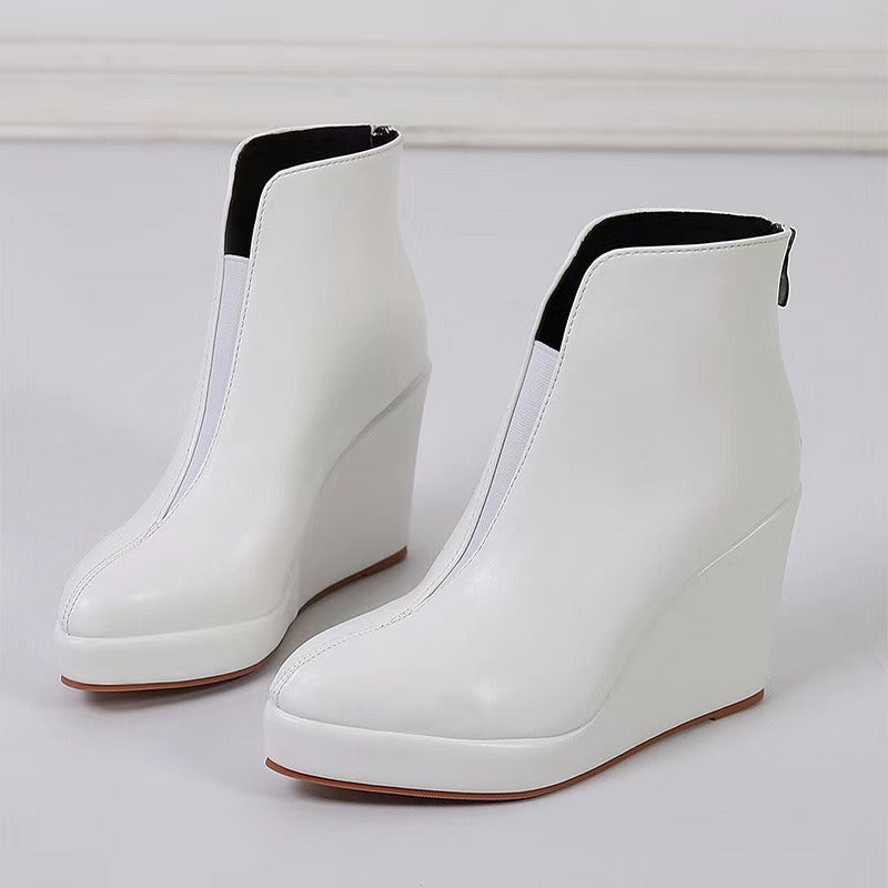 Stiefel mit Reißverschluss, Plateau und runder Zehenpartie