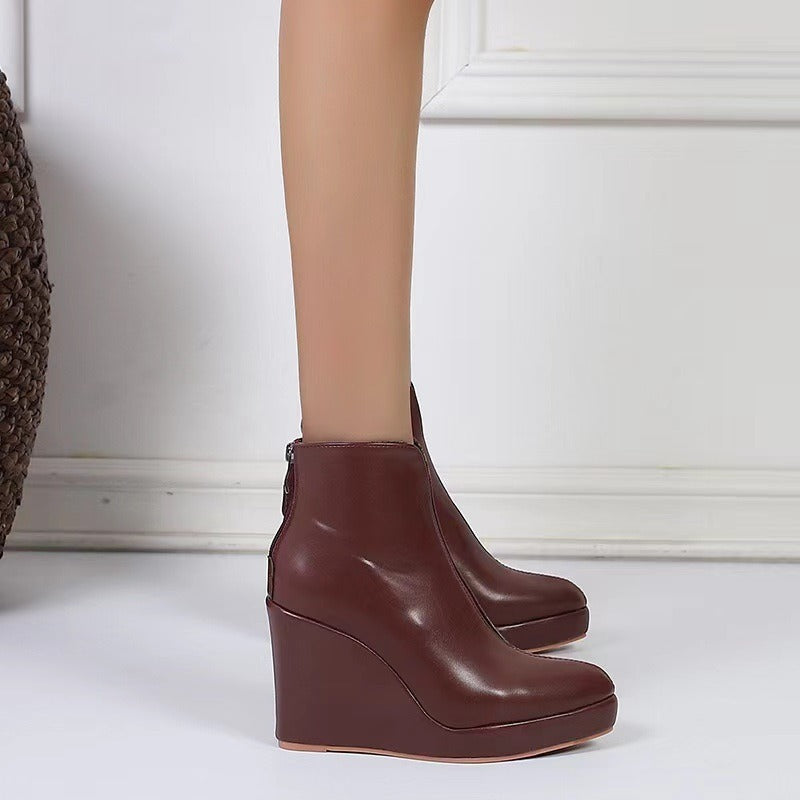 Stiefel mit Reißverschluss, Plateau und runder Zehenpartie