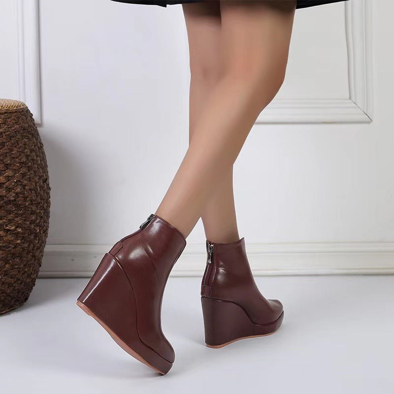 Stiefel mit Reißverschluss, Plateau und runder Zehenpartie