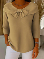 Damenpullover mit Schleife