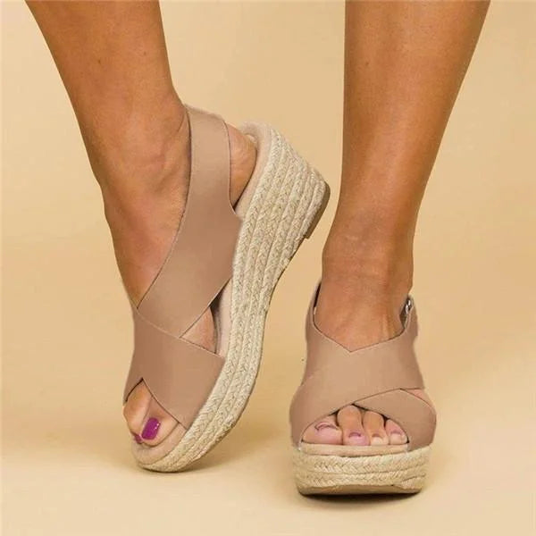 Chice Keil-Sandalen inklusive überkreuzten Riemen – Bequemer Sommerstil