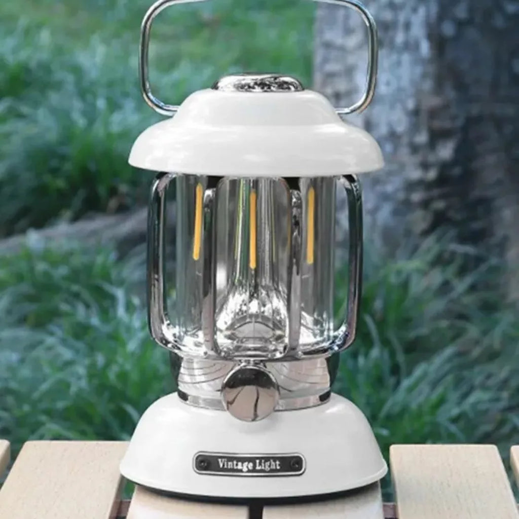 Retro Campinglaterne mit LED-Technologie – Funktional und Nachhaltig