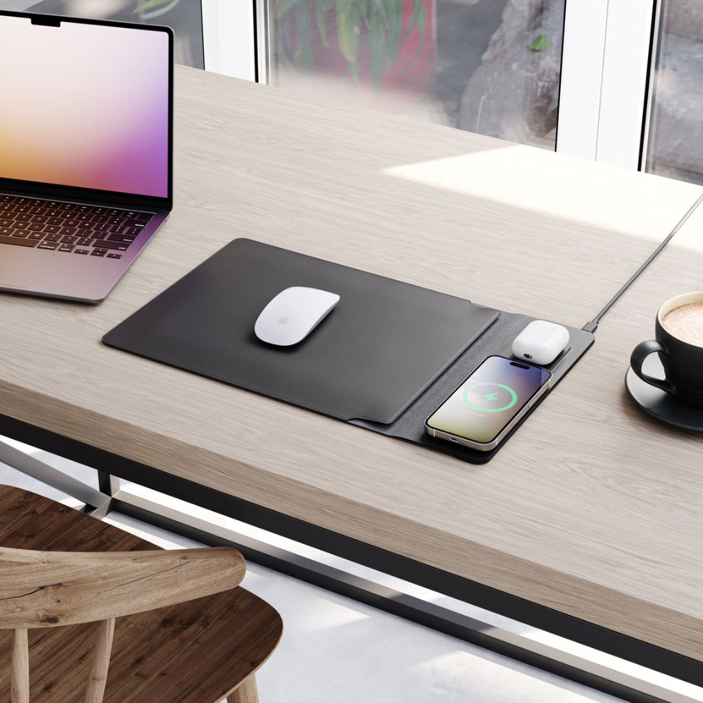 PowerDesk Sleeve – Schlanke Laptop-Hüllen inklusive Drahtloser Ladefunktion