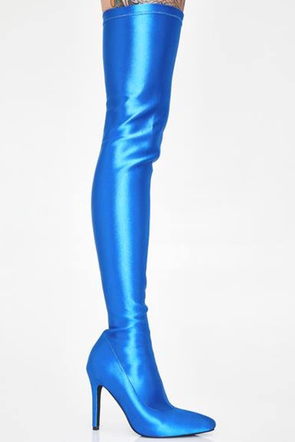 Overknee-Stiefel aus Satin mit spitzer Zehenpartie