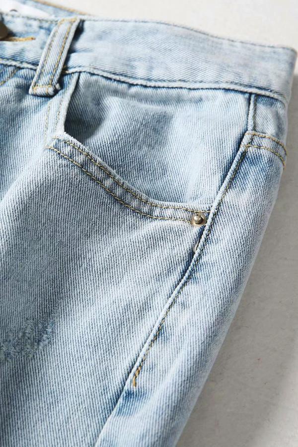High-Waist Straight-Leg-Jeans mit ausgefranstem Saum – Hellblau