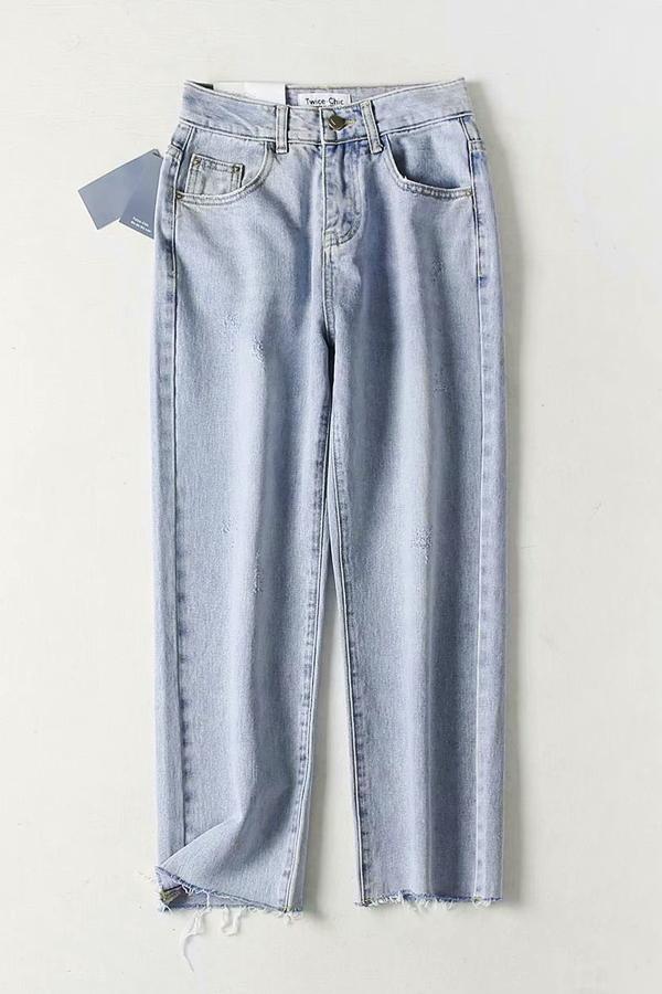 High-Waist Straight-Leg-Jeans mit ausgefranstem Saum – Hellblau