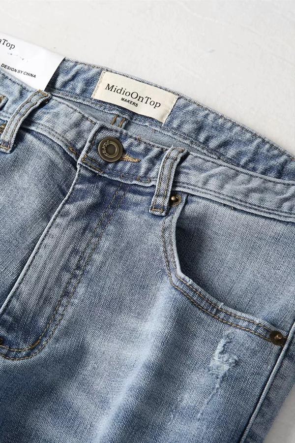 High-Waist Straight-Leg-Jeans